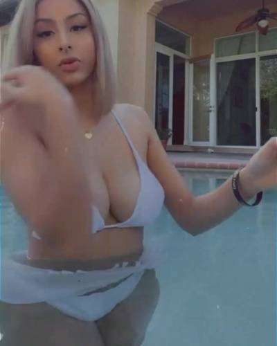 StaceyIsGold Leaked Video In Bikini - thothub.to on delporno.com