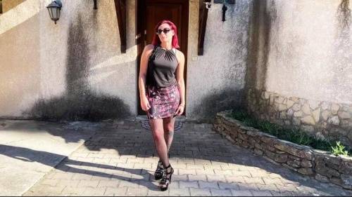 Sally - JacquieEtMichelTV - Sally, 35ans, responsable dun centre équestre à Montauban #milf #redhead #naturaltits #heels #outdoor #french #amateur #blowjob #hardcore #cumshot - sxyprn.net - France - Spain on delporno.com