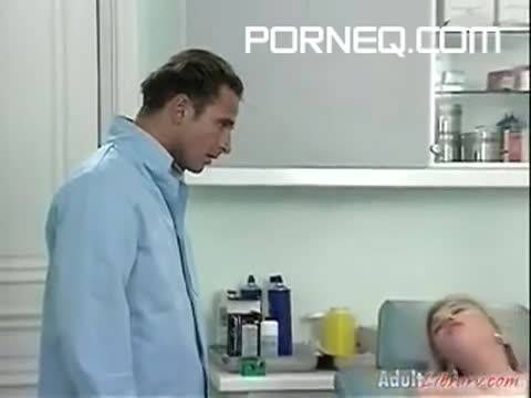 Bisexual girls seduce a doctor - new.porneq.com on delporno.com