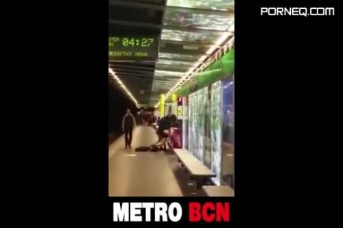 Video porn sex scandal in the Barcelona subway - new.porneq.com on delporno.com