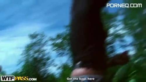 Drunk girlfriend Seduced On a Hot Picnic Bangs in the Woods - new.porneq.com on delporno.com