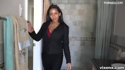 Estate agent Priya Price gets fucked hard in a house she tries to sell - new.porneq.com on delporno.com