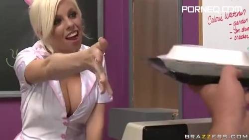 Busty Blonde Waitress Britney Amber Getting Fucked Hard b - new.porneq.com on delporno.com