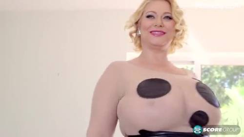 Samantha Anderson with massive 38G tits enjoys rough fucks - new.porneq.com on delporno.com
