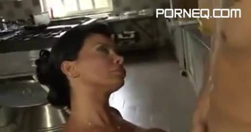 Sexy lady with great boobs is showing her cocksucking skills - new.porneq.com on delporno.com