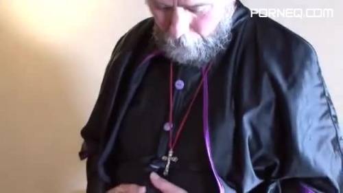 Father Pilo purified sister Mia ass - new.porneq.com on delporno.com
